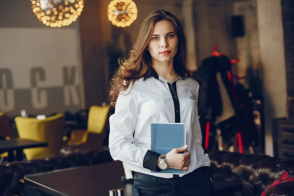 Le métier d'assistant RH dans l'alternance de luxe